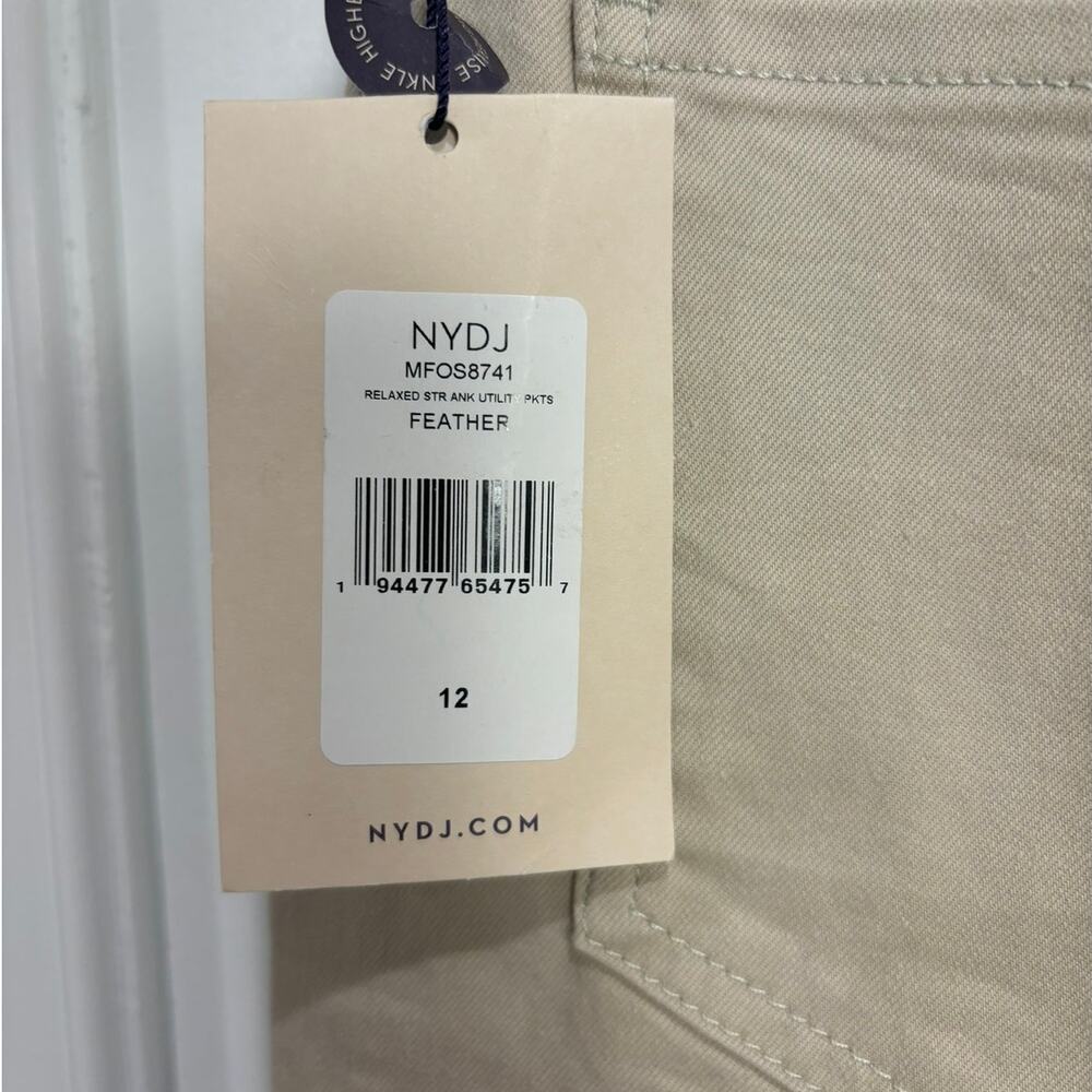 NWT NYDJ Relaxed Straight Jean - Feather - Size 12 - Picture 5 of 7